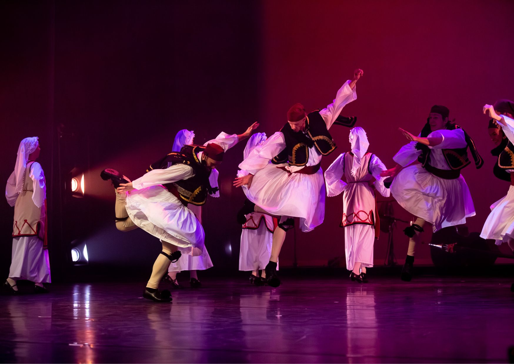 a Romanian folk dance from Milcovului performed by Dansensemble Phoenix